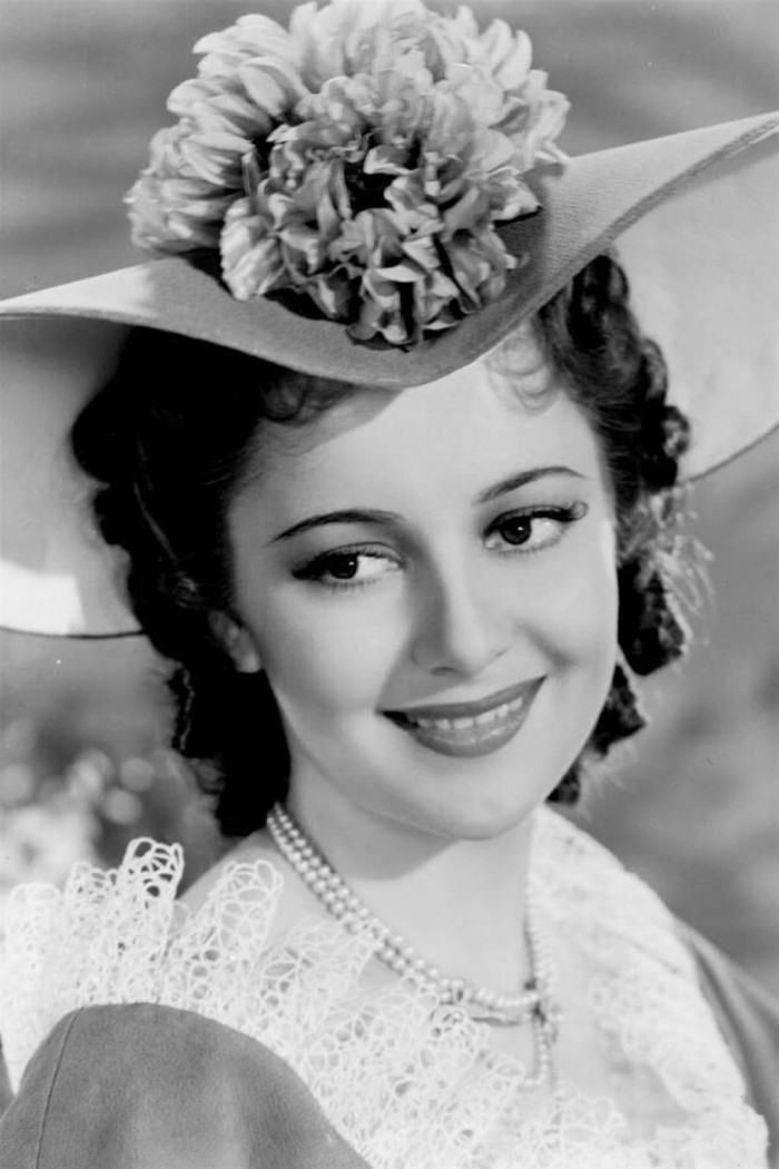 奥莉薇·黛·哈佛兰(olivia de havilland,1916年7月1日出生于日本