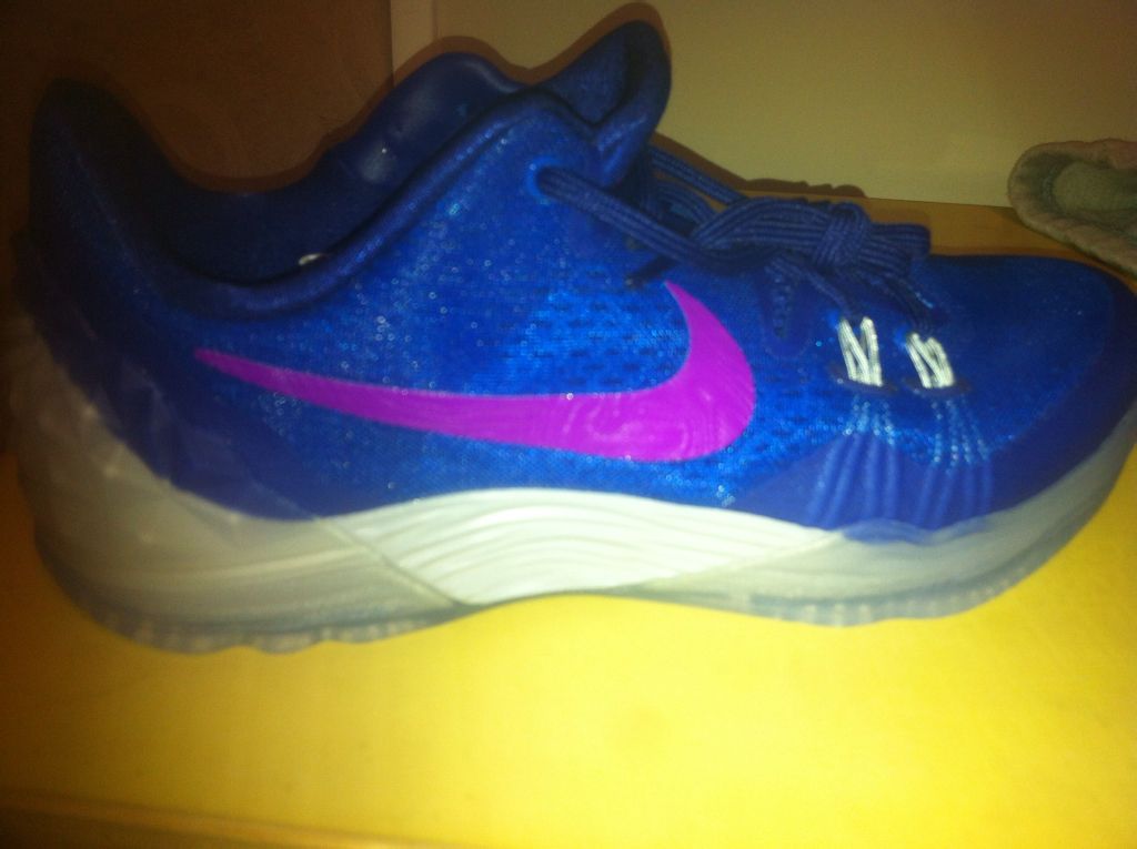 新入手的nike科比毒液5,求认证