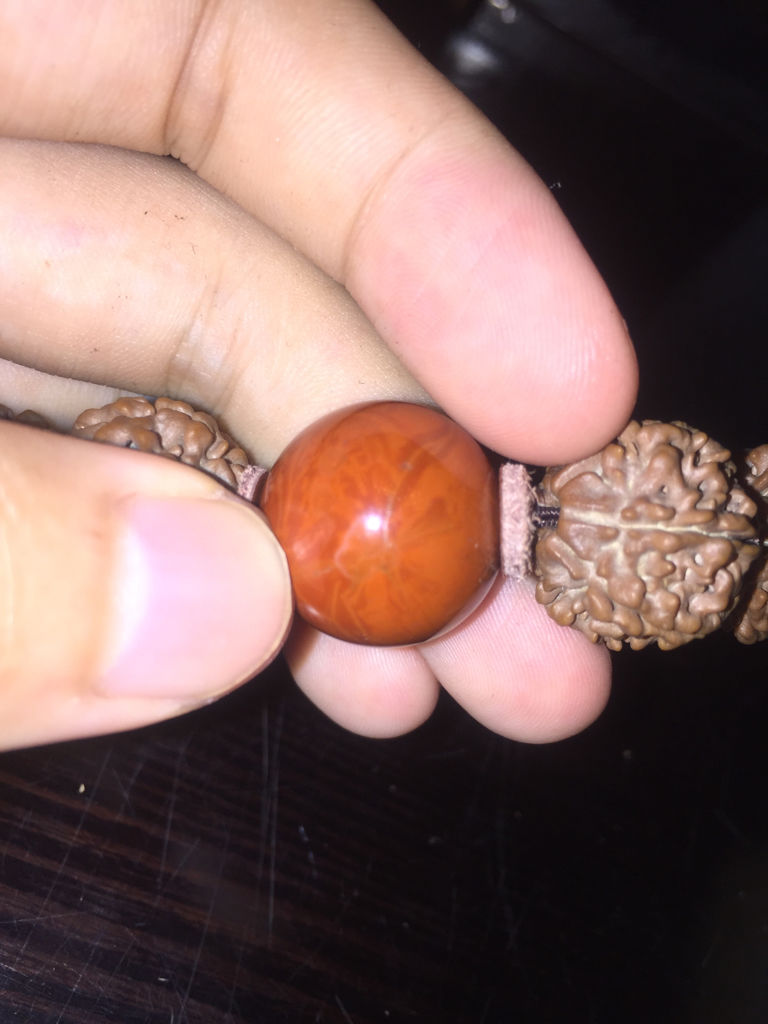 这个南红纹路怎么样!品质如何