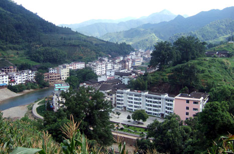 三门镇隶属于山西省平陆县,位于平陆县城东20公里,辖14个行政村,常住