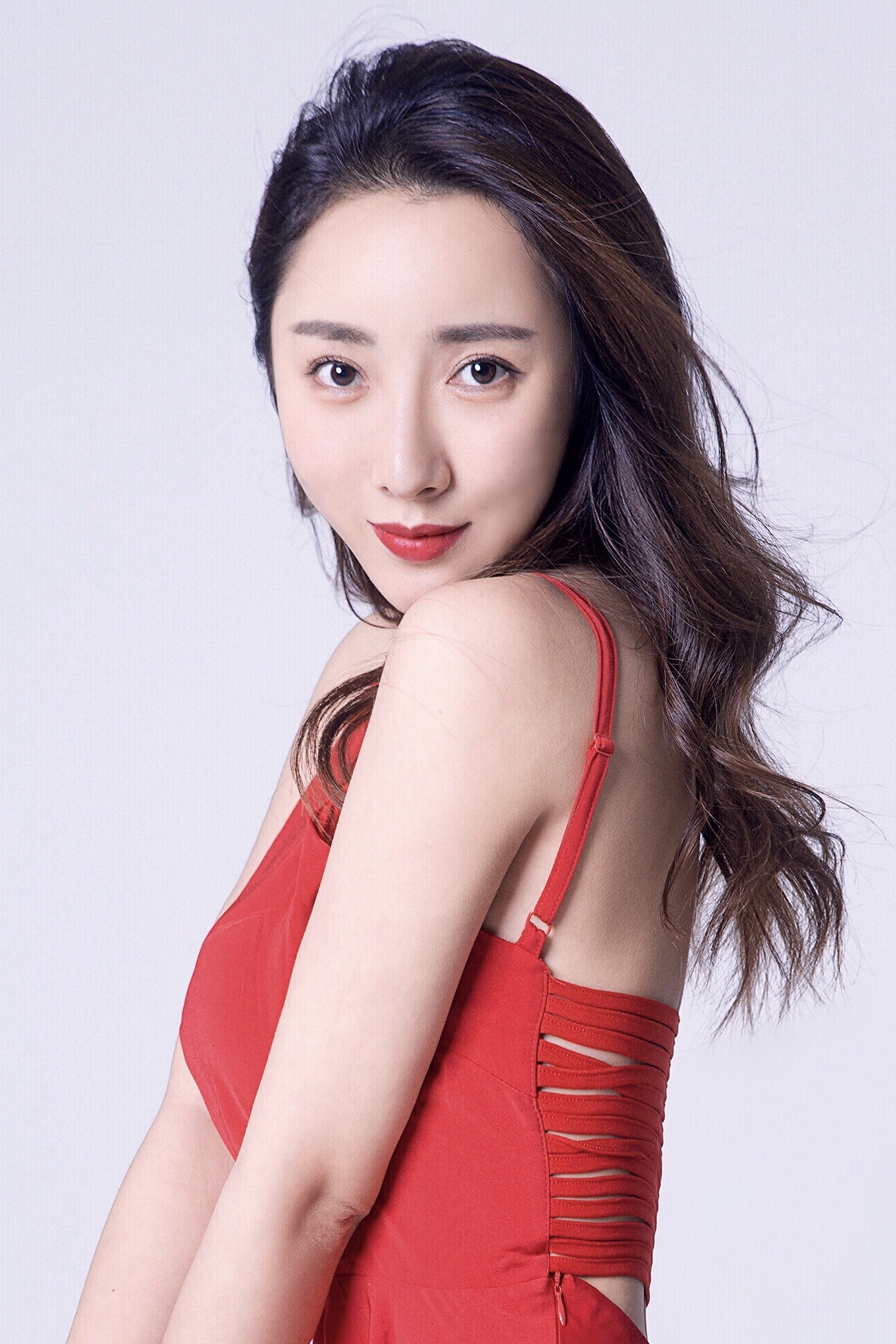 内地女演员,代表作品有《疯癫小罗汉》,《降龙之白露为霜》