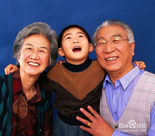 老人和小孩吃什么易发生气管堵塞
