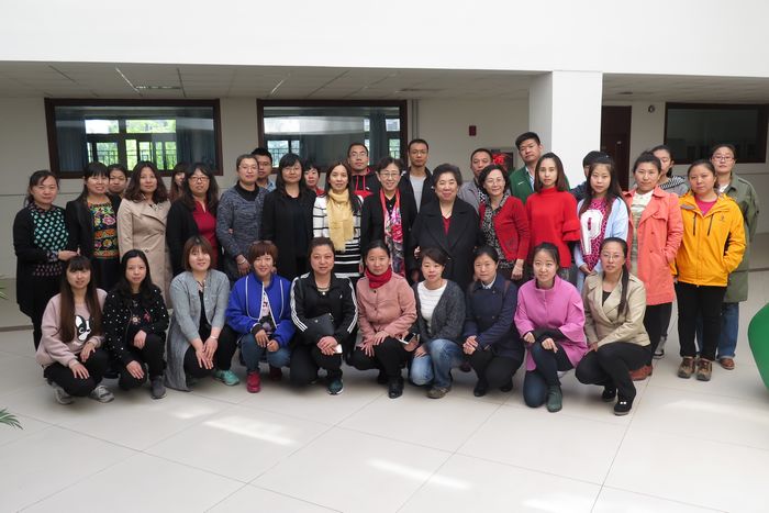 任教务处主任及副校长以来,圆满地完成了市区教委在昌平一中举行的