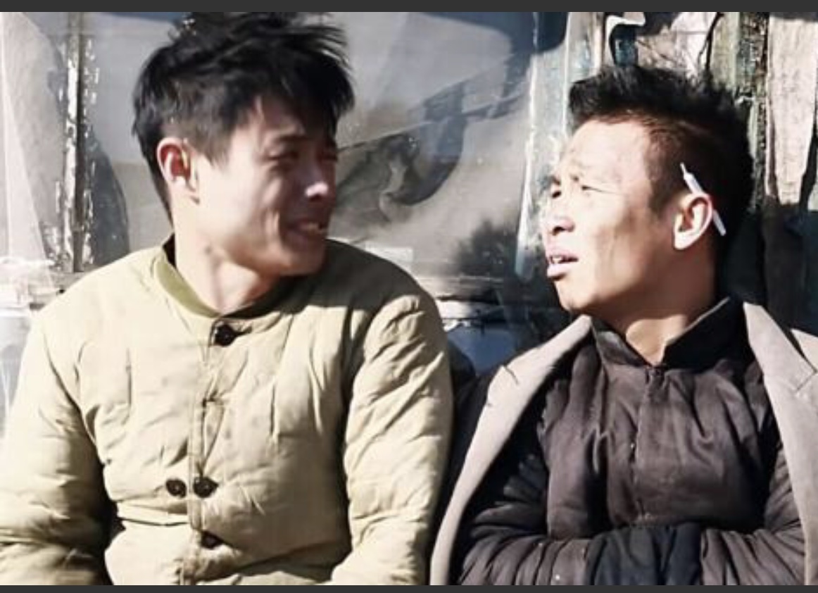 根据《二龙湖浩哥》的影片,你怎么评价"浩哥"这个人?