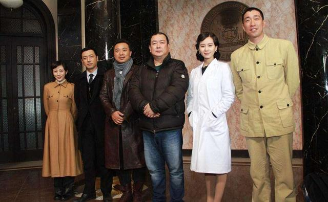 得心应手",最终收获良多,"这是一个很好的学习机会,跟导演,演员们学到